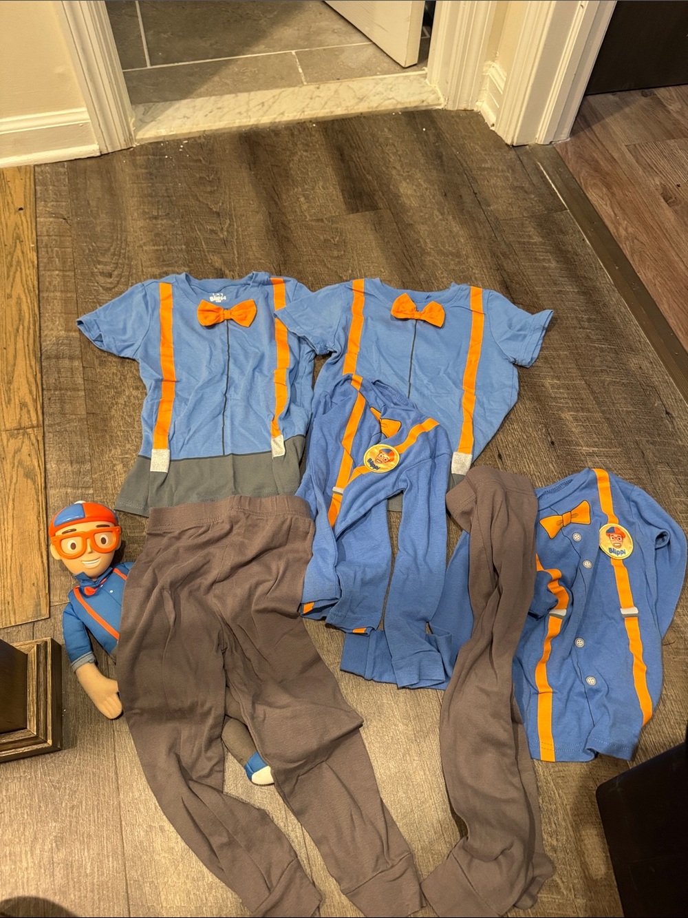 Blippi. Size 5t blue and Orange Kids Costume-Pajama Set with Plush Character
